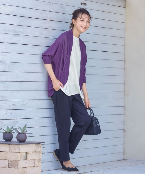 Tiaclasse(ティアクラッセ)の「【洗える】バイオシルケット裾フリルプルオーバー(Tシャツ/カットソー・レディース・グレイッシュベージュ/オフホワイト/ネイビー・M/L)」の6枚目の写真