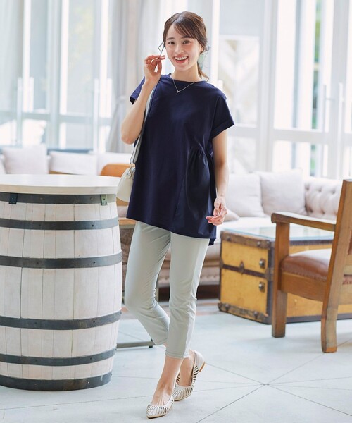 Tiaclasse(ティアクラッセ)の「【洗える】バイオシルケット裾フリルプルオーバー(Tシャツ/カットソー・レディース・グレイッシュベージュ/オフホワイト/ネイビー・M/L)」の8枚目の写真