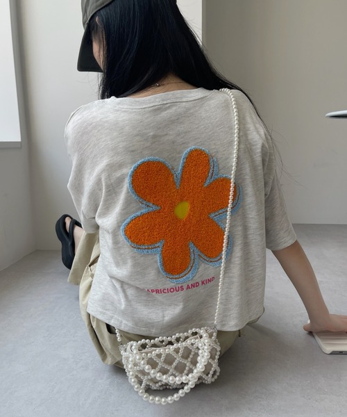 【Free People】ザ・テイルズ クロシェフラワーTシャツ セール】サガラ刺繍 クロップド フラワー Tシャツ（Tシャツ