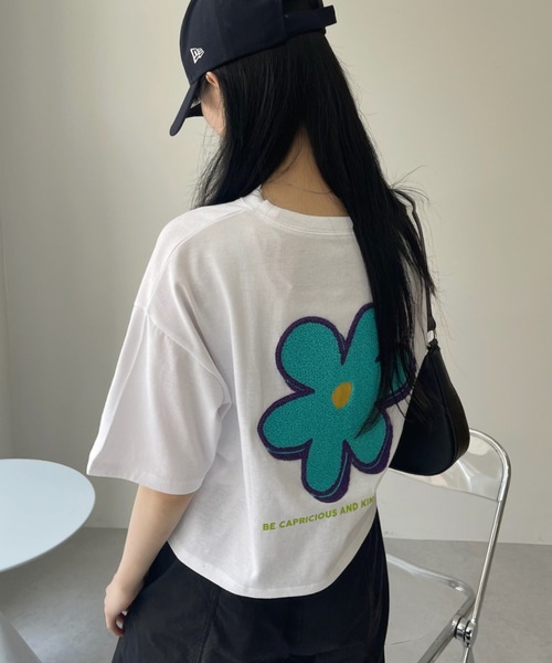 セール】サガラ刺繍 クロップド フラワー Tシャツ（Tシャツ/カットソー