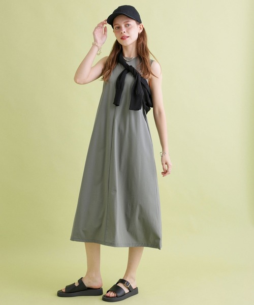 saloon(サルーン)の「SALOON(サルーン)/ノースリバルーンワンピース【洗濯機洗い可】(ワンピース・レディース・カーキ/ブラック/ブルー・FREE)」の8枚目の写真