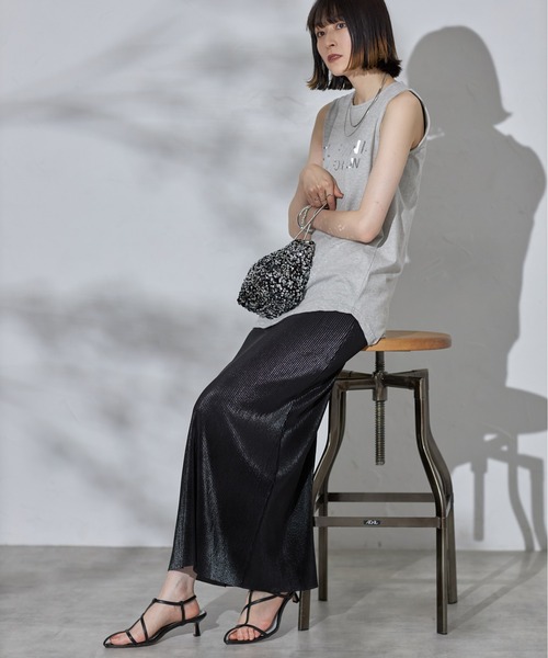 each（イーチ）の「シャイニープリーツタイトスカート（スカート・レディース・イエローゴールド/シルバー/ブラック・FREE）」の12枚目の写真