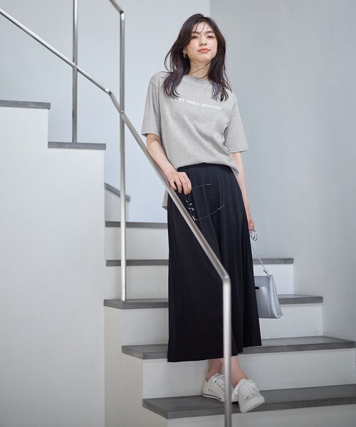 ANY(エニィ)の「【汗ジミ防止加工】シルケットスムース半袖ロゴTシャツ(Tシャツ/カットソー・レディース・ブラック系/ホワイト系/ライトグレー系・4)」の11枚目の写真