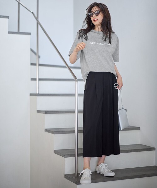 ANY(エニィ)の「【汗ジミ防止加工】シルケットスムース半袖ロゴTシャツ(Tシャツ/カットソー・レディース・ブラック系/ホワイト系/ライトグレー系・4)」の13枚目の写真