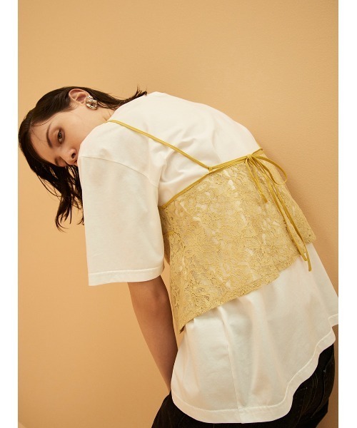 Mila Owen(ミラオーウェン)の「バックリボンキャミソールビスチェ(Tシャツ/カットソー・レディース・ブラック/イエロー/ブラウン・FREE)」の4枚目の写真