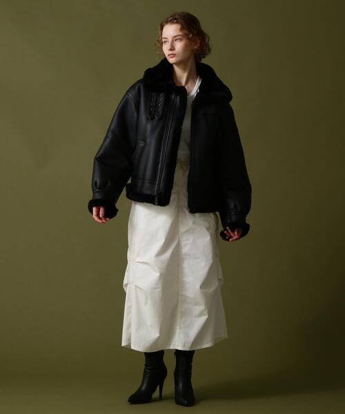 【古着】AVIREX ムートンコートブラック AVIREX（アヴィレックス） ムートンコート ボアコート 「WOMAN」B-3