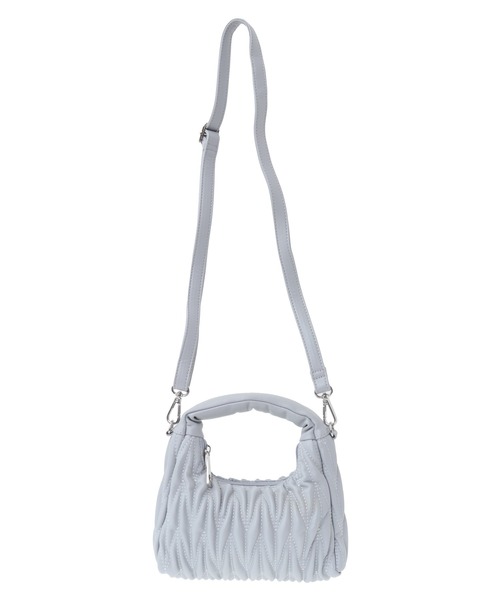 earth music&ecology（アースミュージックアンドエコロジー）の「ウエーブキルトショルダーバッグ（ショルダーバッグ・レディース・その他8/ライトグレー/ブラック・FREE）」の17枚目の写真