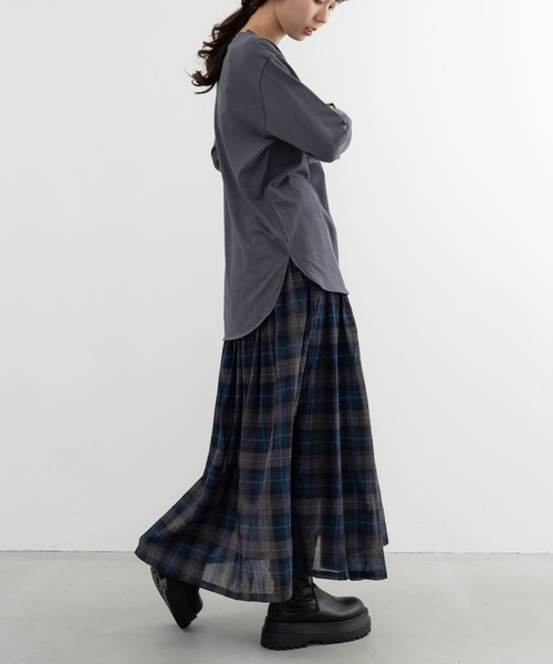 refinedworks（リファインドワークス）の「【refinedworks】 オリジナルのチェック生地を使ったロングスカート（スカート・レディース・イエロー/ネイビー/グリーン・FREE）」の6枚目の写真