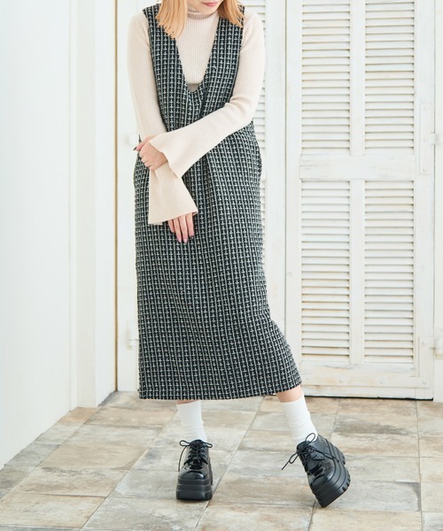 attagirl(アタガール)の「厚底レースアップシューズ(ドレスシューズ・レディース・ブラック系その他/シルバー/ブラック・S/M/L/LL)」の13枚目の写真