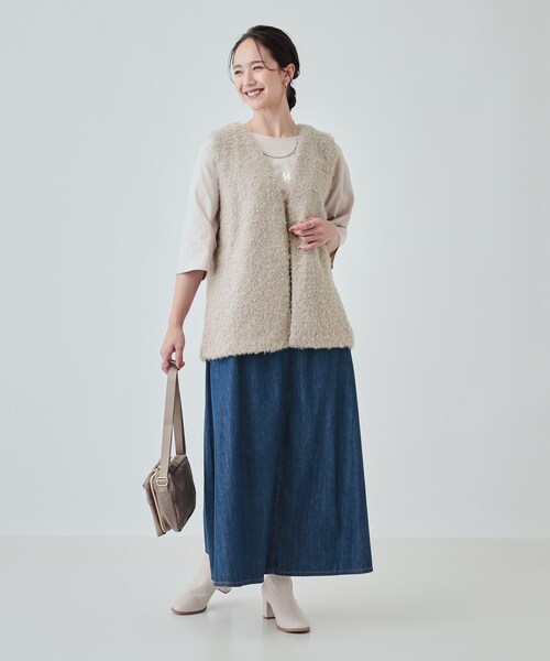 DRESKIP（ドレスキップ）の「◆コーデの主役に くるくるフェイクファージレ（ベスト・レディース・ライトグレー/ベージュ/モカ・02/04/03）」の6枚目の写真