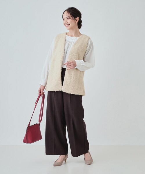 DRESKIP（ドレスキップ）の「◆コーデの主役に くるくるフェイクファージレ（ベスト・レディース・ライトグレー/ベージュ/モカ・02/04/03）」の14枚目の写真