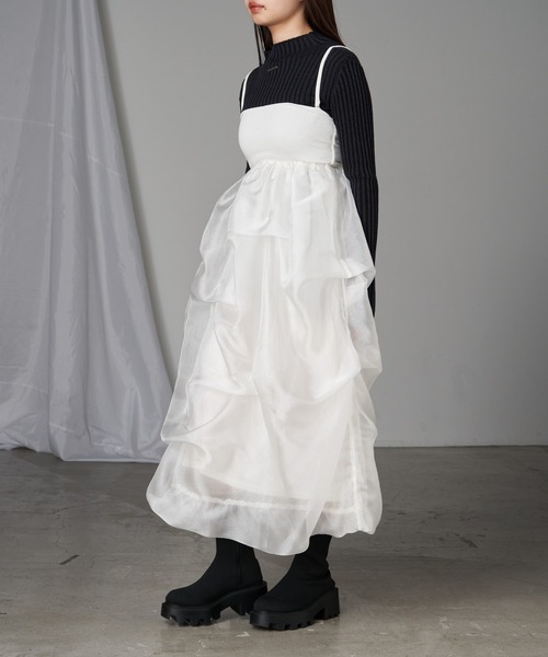 RAY CASSIN(レイカズン)の「チュールティアードベアワンピース(ワンピース・レディース・アイボリー/ブラック/グレー・FREE)」の5枚目の写真