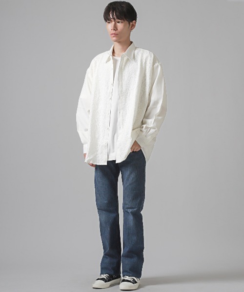 LUXSTYLE(ラグスタイル)の「レース貼り付けビッグシルエット長袖シャツ(シャツ/ブラウス・メンズ・ホワイト/ブラック・FREE)」の6枚目の写真