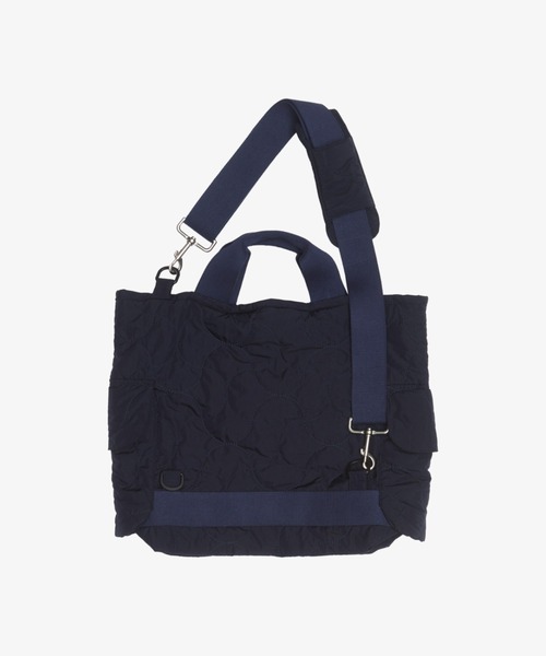LAVENHAM（ラベンハム）の「Nicholas Daley X Lavenham Kit Bag Unisex / ニコラス・デイリー X ラベンハム キット バッグ ユニセックス（ショルダーバッグ・メンズ・ライトグレー・ONE SIZE）」の4枚目の写真