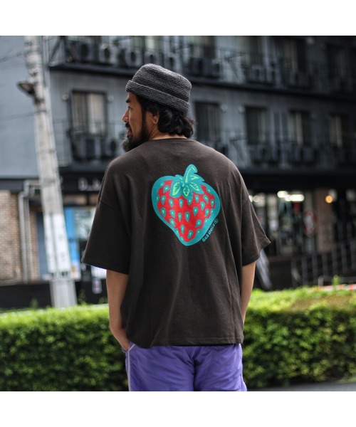 insane（インセイン）の「NATAL DESIGN HEMP TEE WIDE strawberry ver.（Tシャツ/カットソー・メンズ・ブラック・M/L/XL）」の2枚目の写真