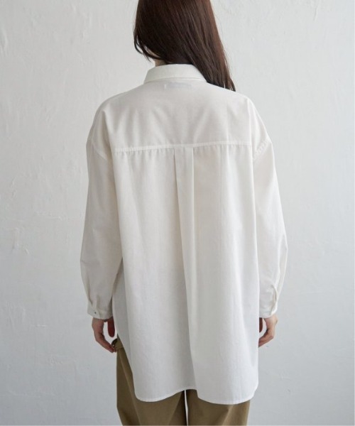 LBC(エルビーシー)の「ミニロゴ刺繍オーバーシャツ(シャツ/ブラウス・レディース・ベージュ/ホワイト/チャコールグレー・M)」の12枚目の写真