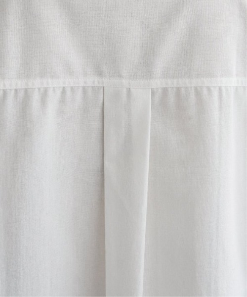 LBC(エルビーシー)の「ミニロゴ刺繍オーバーシャツ(シャツ/ブラウス・レディース・ベージュ/ホワイト/チャコールグレー・M)」の19枚目の写真