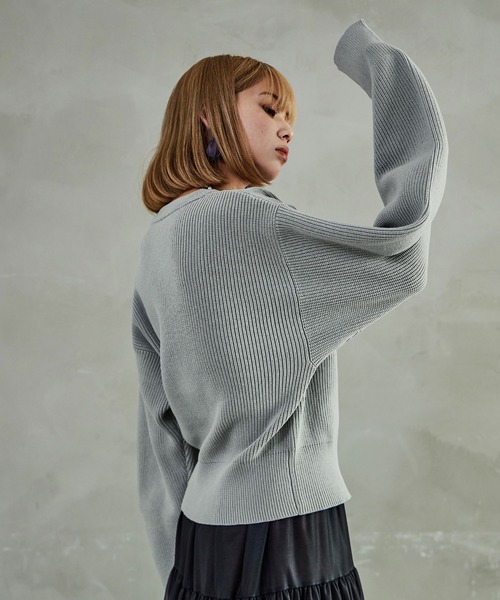 Fashion Letter(ファッションレター)の「ダンボールニット バナナスリーブ オーバーサイズ プルオーバー(ニット/セーター・レディース・アイボリー/ブラック/ミント/オレンジ/ブルー/グレー・M)」の18枚目の写真