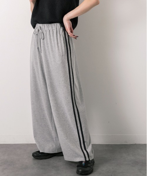 ad thie（アドティエ）の「サイドライン スムースロングパンツ（スウェットパンツ・レディース・チャコール/杢グレー/ブラック・FREE）」の4枚目の写真