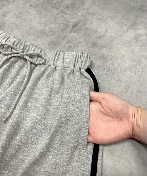 ad thie（アドティエ）の「サイドライン スムースロングパンツ（スウェットパンツ・レディース・チャコール/杢グレー/ブラック・FREE）」の20枚目の写真