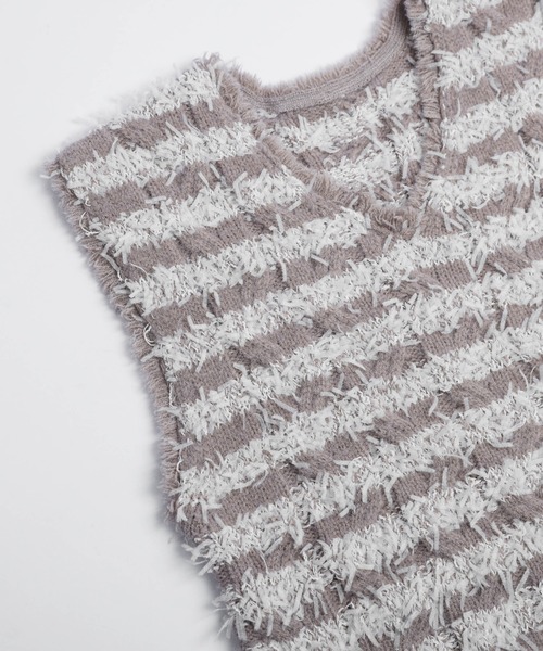 La-gemme（ラジェム）の「前後2way フリンジジャガードニットベスト（ベスト・レディース・グレー/ブラック/アイボリー/モカ・フリー）」の21枚目の写真