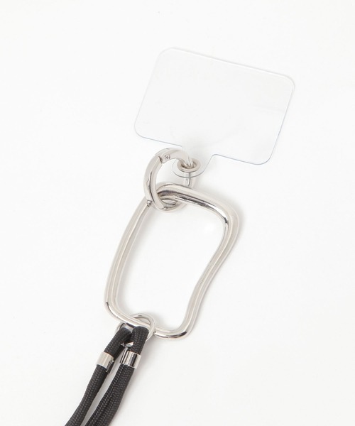 studio CLIP(スタディオクリップ)の「メタルリングスマホショルダー(スマホグッズ・レディース・ベージュ/ブラック/ブルー・FREE)」の4枚目の写真