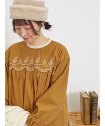 Samansa Mos2 | 胸元スカラップ刺繍ブラウス(シャツ/ブラウス)