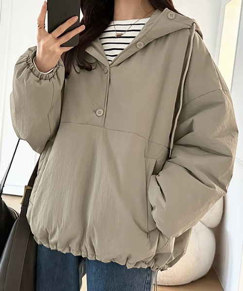 COCOMOMO(ココモモ)の「フード付き 中綿ブルゾン プルオーバーパーカー(ブルゾン・レディース・ブラウン/グレー/ブラック/ダークブラウン・FREE)」の18枚目の写真