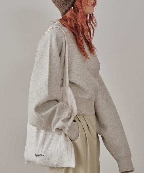 TODAYFUL（トゥデイフル）の「Compact Raglan Knit（ニット