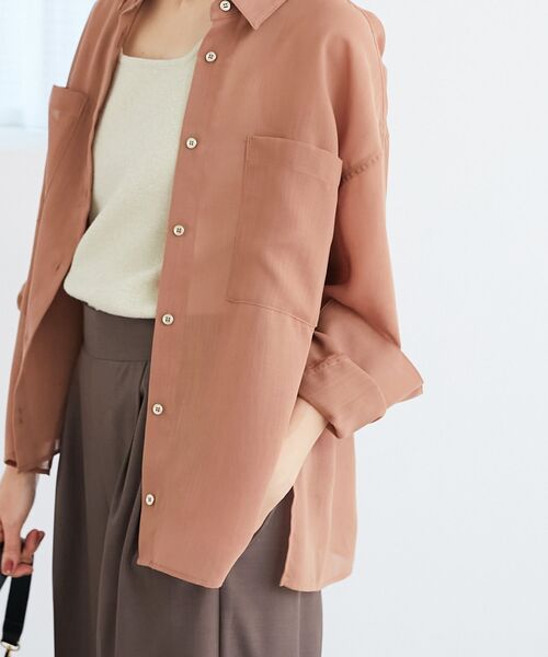 le.coeur blanc（ルクールブラン）の「ダブルポケットシアーシャツ（シャツ/ブラウス・レディース・オフホワイト/ライトベージュ/ブルー/ライトブラウン・38）」の2枚目の写真