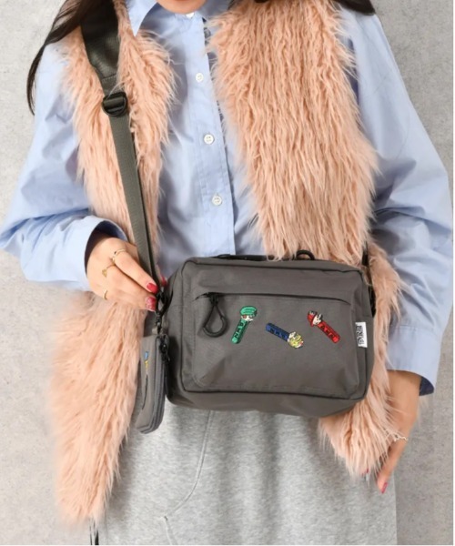 SALON de RUBAN（サロンドルヴァン）の「【SALON de RUBAN / サロン ド ルヴァン】 × PEZ ショルダーバッグ ポーチ付き（ショルダーバッグ・レディース・ブラック/ブラウン系その他/グレー・FREE）」の3枚目の写真