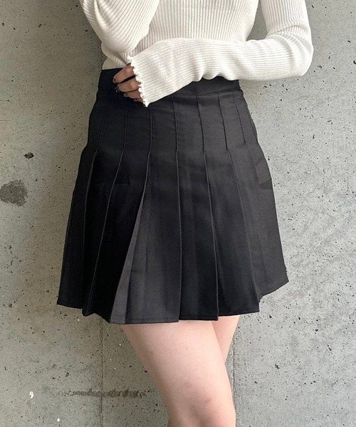 merrylatte（メリーラテ）の「プリーツミニスカート（スカート・レディース・ブラウン/ブラック・MEDIUM/SMALL/X-SMALL/LARGE/X-LARGE）」の2枚目の写真