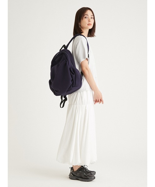 emmi（エミ）の「ポンチギャザーボディーバックパック（バックパック/リュック・レディース・ネイビー/ライトグレー・FREE）」の6枚目の写真