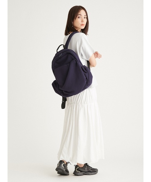 emmi（エミ）の「ポンチギャザーボディーバックパック（バックパック/リュック・レディース・ネイビー/ライトグレー・FREE）」の7枚目の写真