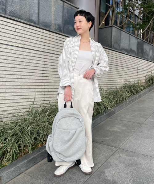 【送料無料】 エミ ポンチギャザーボディーバックパック emmi セール】ポンチギャザーボディーバックパック（バックパック/リュック