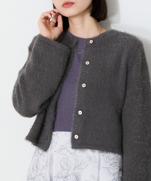 MISCH MASCH(ミッシュマッシュ)の「クロップドシャギーニットカーディガン MO33N07(ニット/セーター・レディース・チャコールグレー/ホワイト/ネイビー/モカ・フリ-)」の3枚目の写真