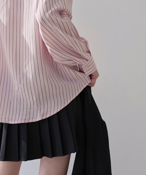 UNE MANSION(ユヌマンション)の「スタンダードベーシックストライプシャツ(シャツ/ブラウス・レディース・スカイブルー/ベージュ/ホワイト/ピンク・FREE)」の12枚目の写真