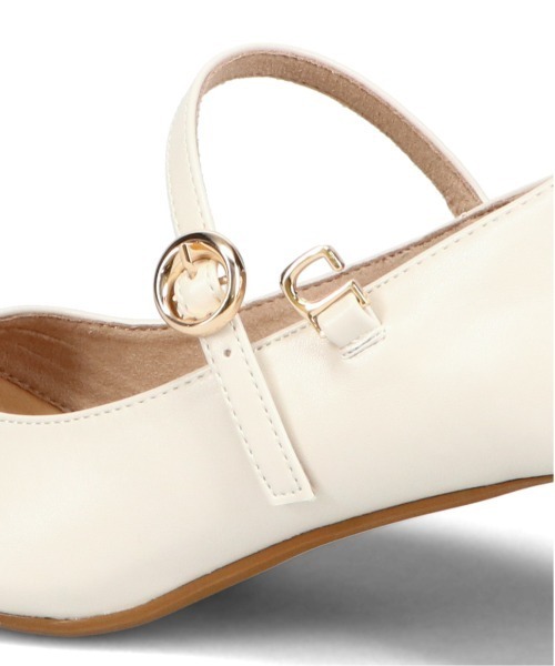 WA ORiental TRaffic(ダブルエーオリエンタルトラフィック)の「ポインテッドトゥストラップパンプス 52103(パンプス・レディース・ホワイト/グリーン/ブラック・40/38/39/41/42/35/36/37/34)」の7枚目の写真