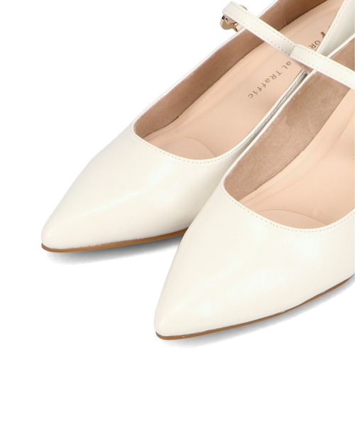 WA ORiental TRaffic(ダブルエーオリエンタルトラフィック)の「ポインテッドトゥストラップパンプス 52103(パンプス・レディース・ホワイト/グリーン/ブラック・40/38/39/41/42/35/36/37/34)」の6枚目の写真