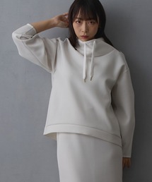 NICOLE white（ニコルホワイト）の「バックタックプルオーバー／ダンボールポンチ（スウェット）」