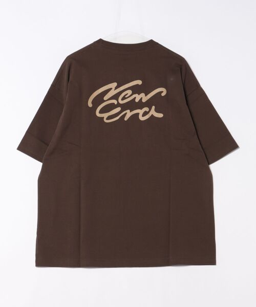 NEW ERA（ニューエラ）の「ニューエラ 半袖Tシャツ オーバーサイズ 手書き風ロゴ（Tシャツ/カットソー・メンズ・ブラック/ブラウン/ホワイト・XXL/XL/L/M/S）」の17枚目の写真