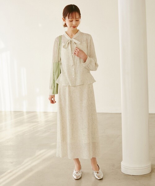 ROPE' PICNIC(ロペピクニック)の「【YOKU MOKU/ヨックモック×ROPE' PICNIC】リボンブラウス(シャツ/ブラウス・レディース・キナリ/ブルー系その他4・38)」の4枚目の写真
