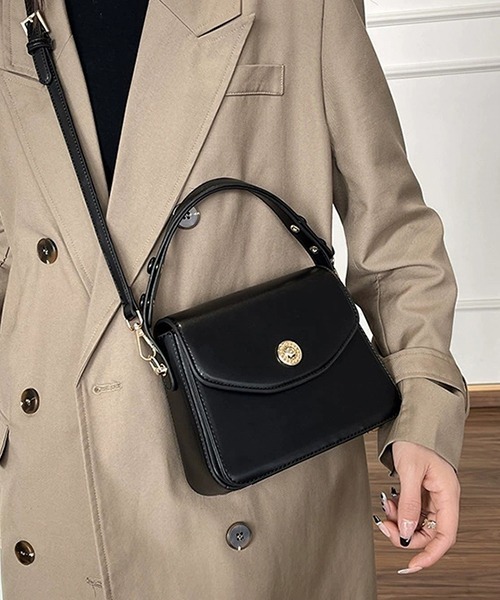 c.u.l（シーユーエル）の「レトロ 2WAY スクエア ショルダーバッグ cula1077（ハンドバッグ・レディース・アイボリー/ブラック・FREE）」の4枚目の写真