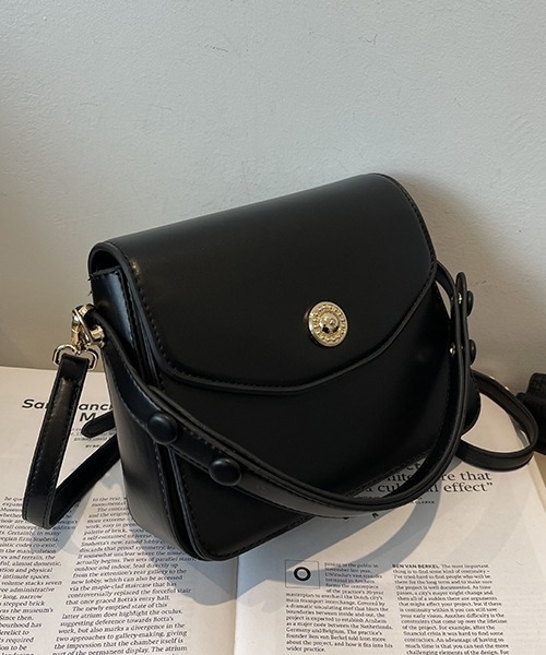 c.u.l（シーユーエル）の「レトロ 2WAY スクエア ショルダーバッグ cula1077（ハンドバッグ・レディース・アイボリー/ブラック・FREE）」の13枚目の写真