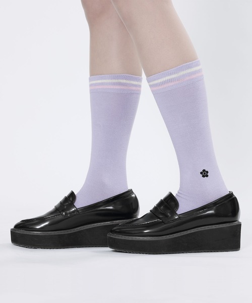 MARY QUANT(マリークワント)の「カラーラインハイ ソックス(ソックス/靴下・レディース・ブラック/パープル/ネイビー/ホワイト・FREE)」の4枚目の写真