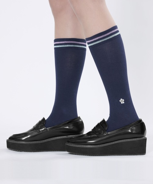 MARY QUANT(マリークワント)の「カラーラインハイ ソックス(ソックス/靴下・レディース・ブラック/パープル/ネイビー/ホワイト・FREE)」の3枚目の写真