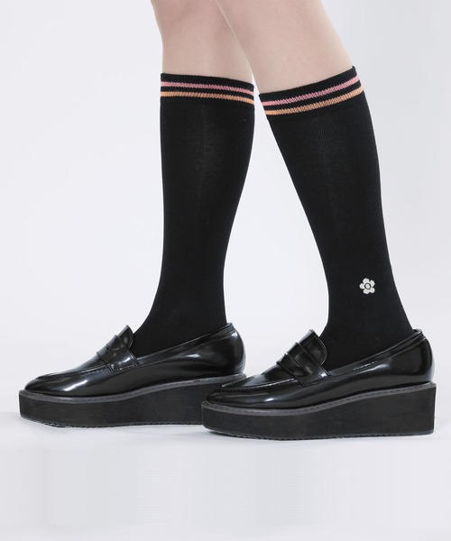 MARY QUANT(マリークワント)の「カラーラインハイ ソックス(ソックス/靴下・レディース・ブラック/パープル/ネイビー/ホワイト・FREE)」の1枚目の写真