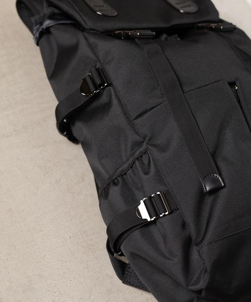 MAKAVELIC（マキャベリック）の「【RS】《MAKAVELIC》DOUBLE BELT PMD MIX DAYPACK（バックパック/リュック・レディース・ブラック・FREE）」の2枚目の写真