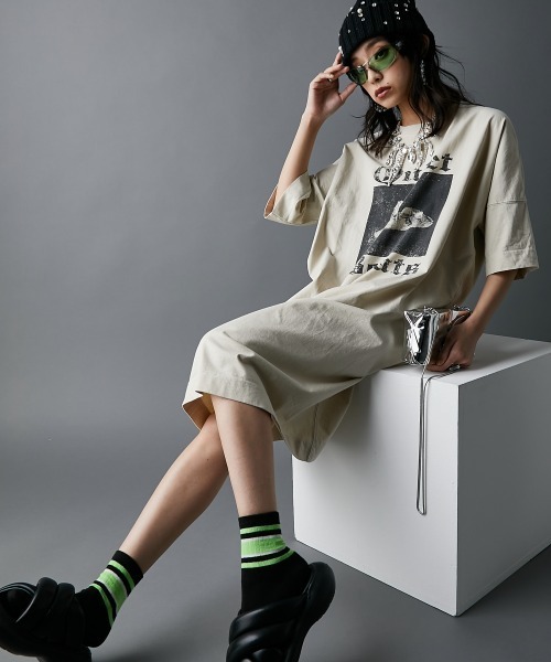 GEVS.（ジェイヴィス）の「綿100％Tシャツワンピース＜大きいサイズ有＞GEVS.（ワンピース・レディース・ベージュ系/サックスブルー・M/L/LL/3L/4L/5L）」の2枚目の写真