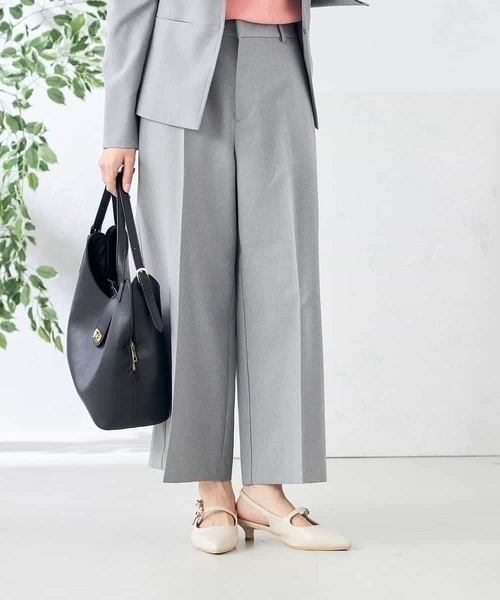 a.v.v（アーヴェヴェ）の「【洗える/ストレッチ/UVカット】麻調ストレッチクロップドパンツ（スーツパンツ・レディース・グレー/ベージュ/ネイビー・36/38/40/34/42）」の21枚目の写真